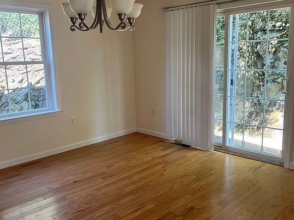 5th image of 126 Nethermont Ave #2