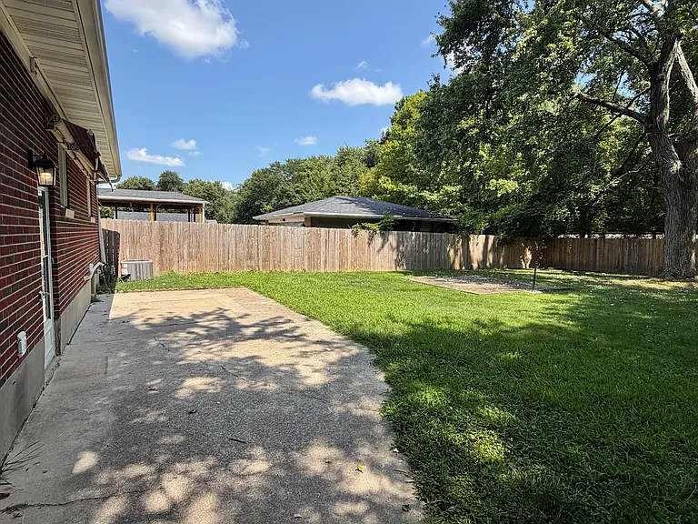 7312 Lora Dr — Photo 13