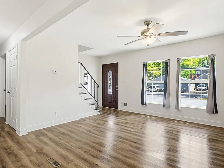 619 Old Stage Rd — Photo 4