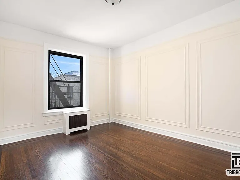 259 E Mosholu Pkwy N #3C — Photo 3