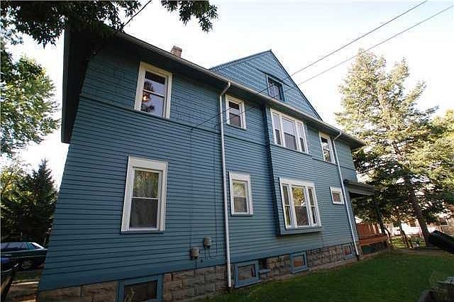 2nd image of 240 Pierpont St