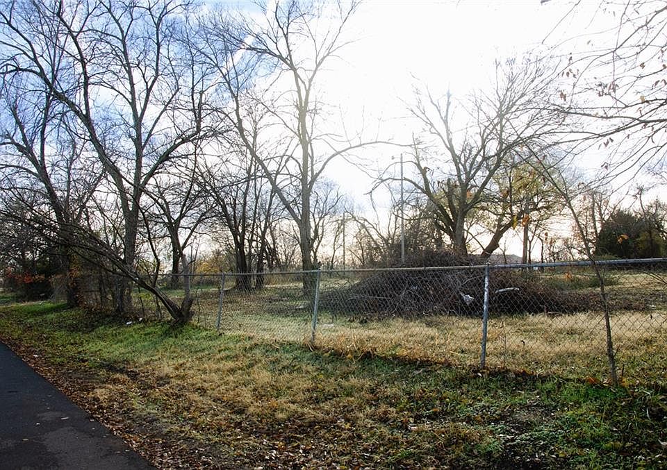 1st image of NE 35th St Lot 14-17