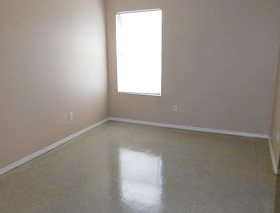 4th image of 50 Blue Echo Ct