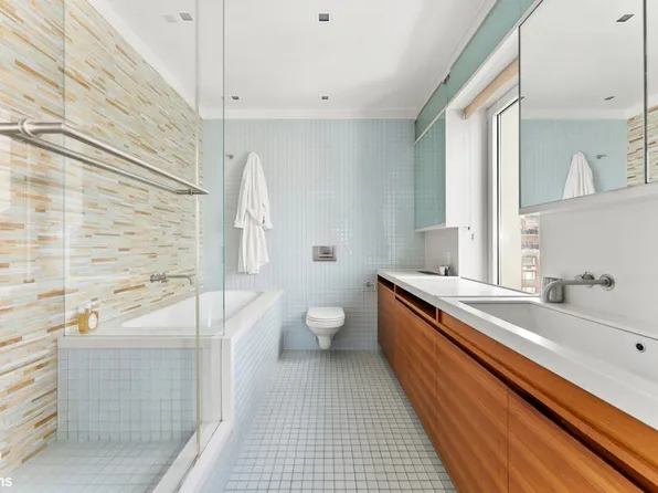 201 East 79th Street image 11 of 21