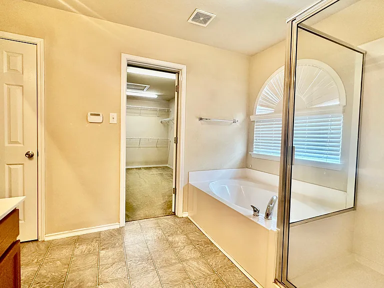 786 San Mateo — Photo 32