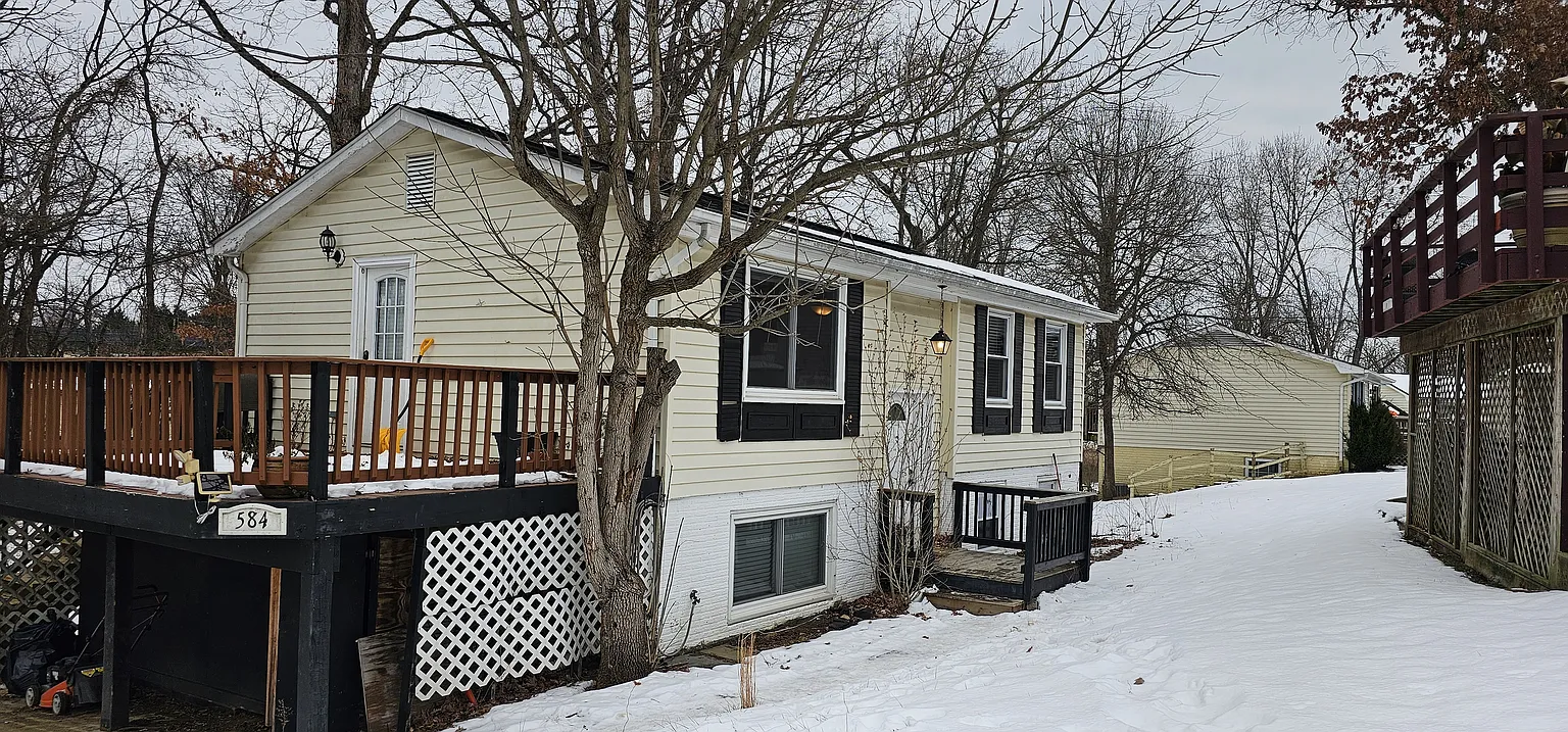 584 Rockbridge Dr SE photo 1