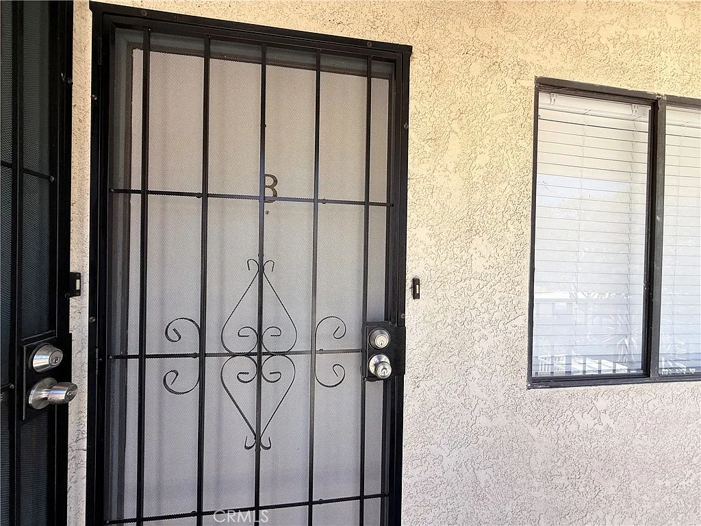 2 bed, 900 sqft, $2,500 — Photo 3