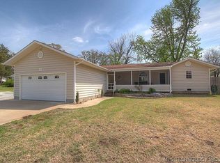 3219 Summit Blvd, Sand Springs, OK 74063