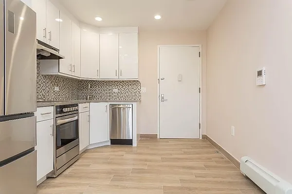 Rented by Astoria NY Condos | media 64