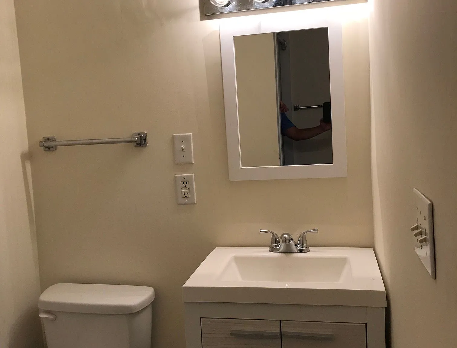1 bed, $995 — Photo 3