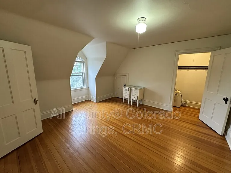 1238 Wood Ave #4 — Photo 6