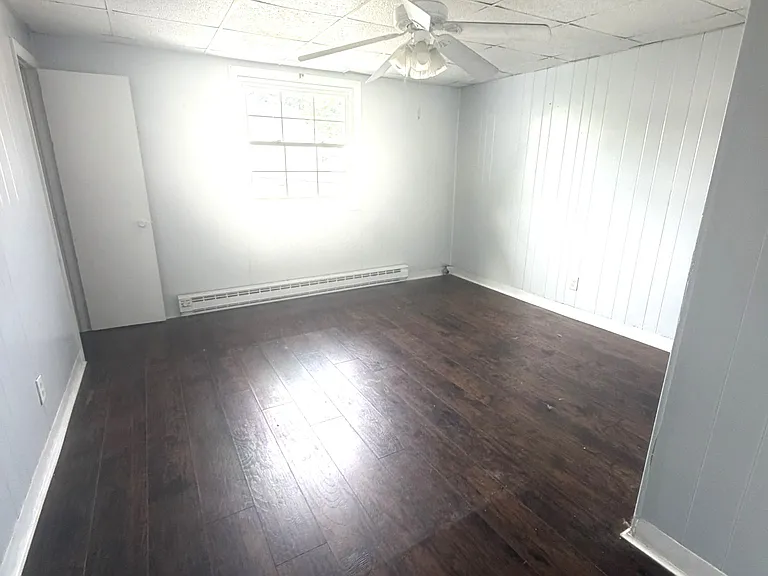 160 E Railroad St #2 — Photo 5