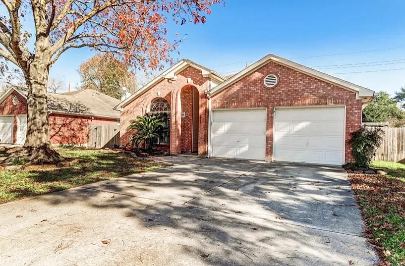 3 bed, 1900 sqft, $2,250 — Photo 2