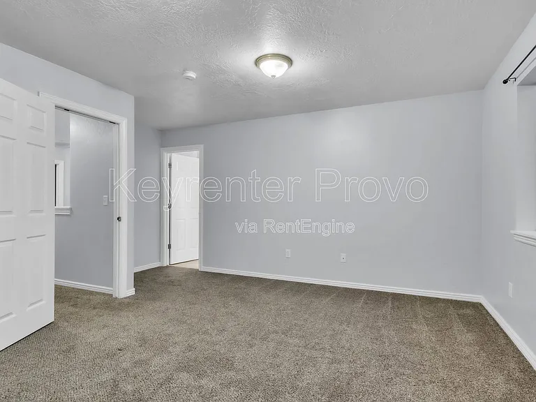 2004 N Churchill Dr — Photo 10