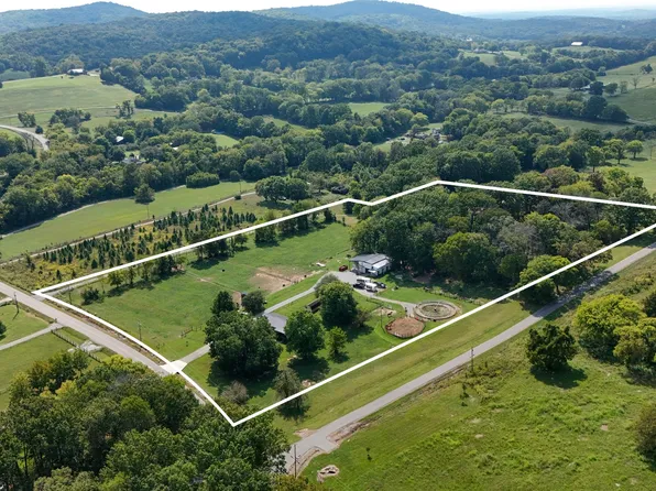 5206 SE Tater Peeler Rd, Lebanon, TN 37090