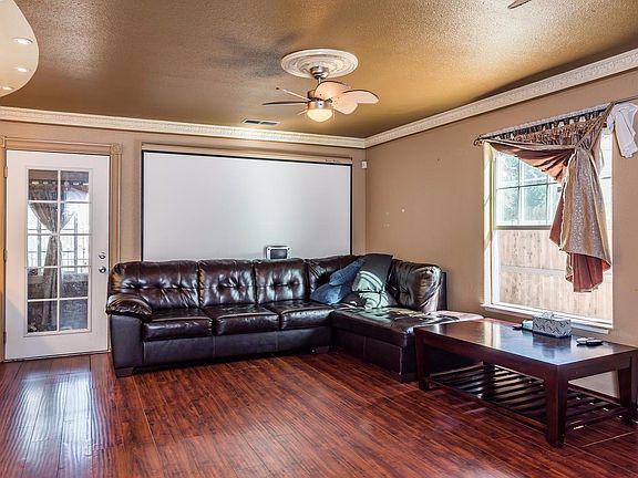 4th image of 4824 Baker Ave