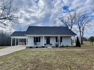 1875 Fall River Rd, Lawrenceburg, TN 38464