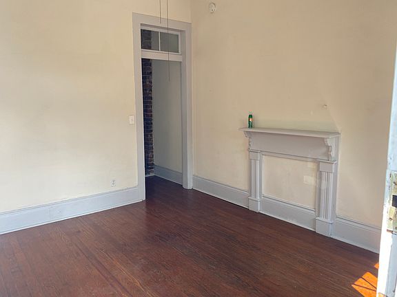 2nd image of 3611 Iberville St