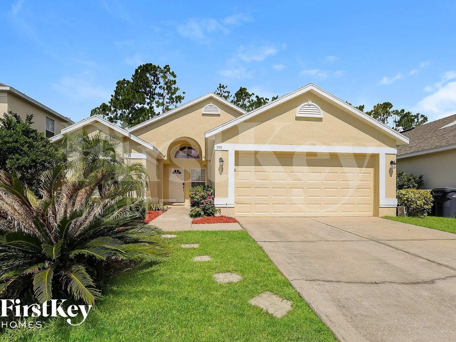 3 bed, 2.0 bath, 1578 sqft, $2,105 — Photo 1