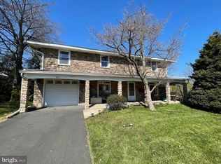 65 Tweed Rd, Levittown, PA 19056