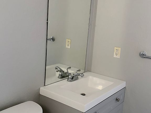 4th image of 1062 N July Cir #1064