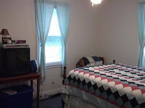 4th image of 621 Delano Ave