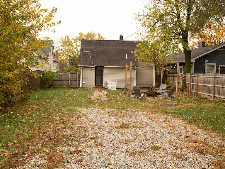 1506 E Raymond St — Photo 13