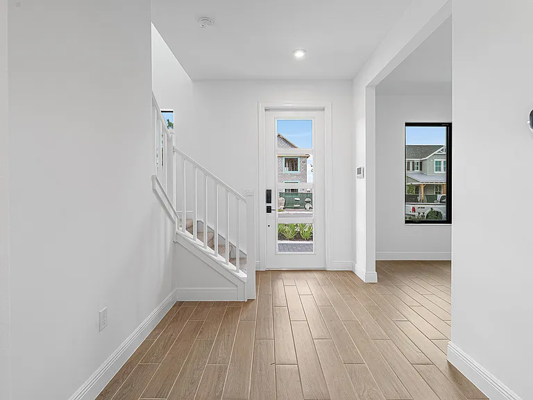 920 SW Newfield Ave — Photo 5