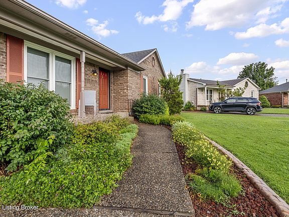 3rd image of 10416 Duke Ct