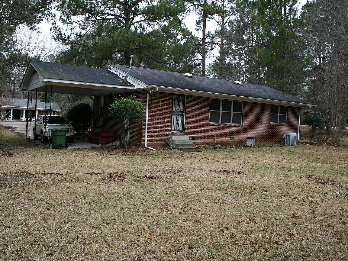 2 bed, 1260 sqft, $1,100 — Photo 2