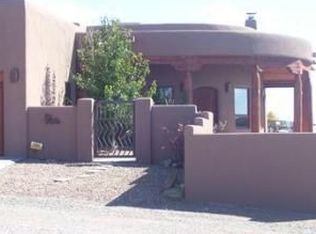 33 Avenida Frijoles, Santa Fe, NM 87507