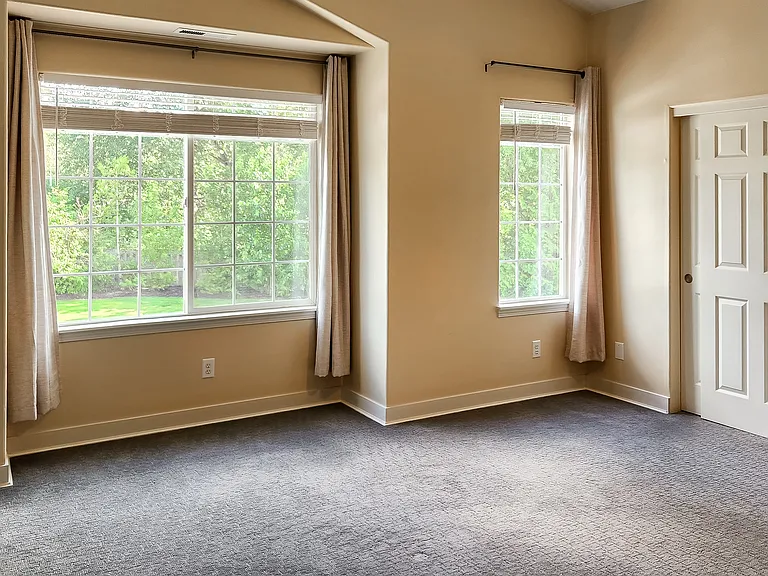 21123 NE Osburn Loop — Photo 11
