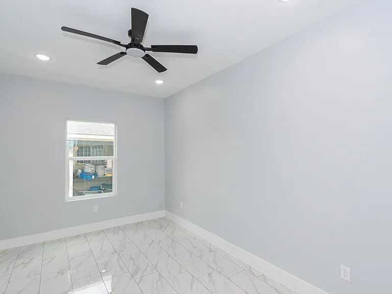 6513 Avenue B #A — Photo 17