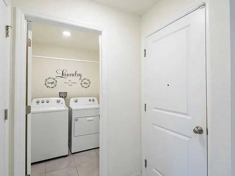 16709 Parker River St — Photo 10