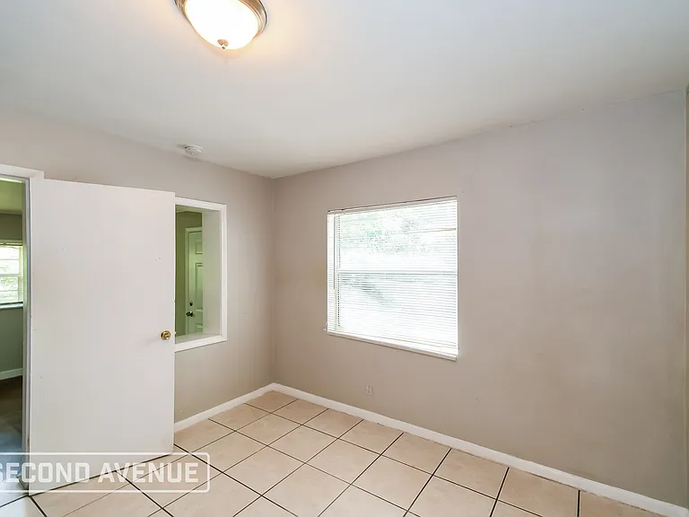 1544 Breton Rd — Photo 9