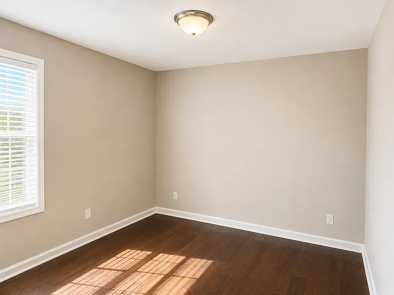 355 N Harris Rd — Photo 8