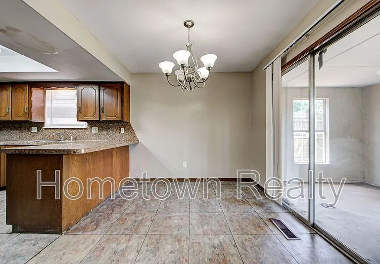 7301 Edenborough Dr — Photo 15
