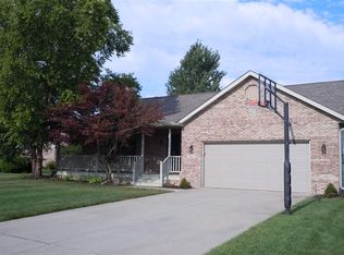 2105 N Waterbury Dr, Muncie, IN 47304