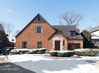 186 Akenside Rd, Riverside, IL 60546