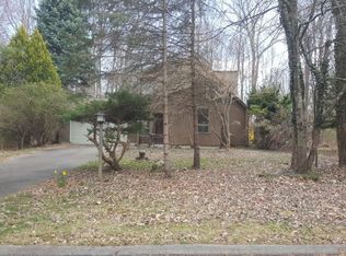 54 Platinum Cir, Northampton, MA 01062