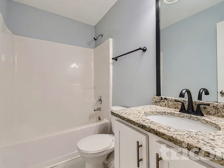 904 Ambeau Cir — Photo 4