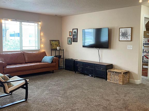 4th image of 6961 S Village River Ln APT D5