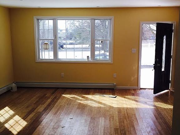 4th image of 111-39 156 Street