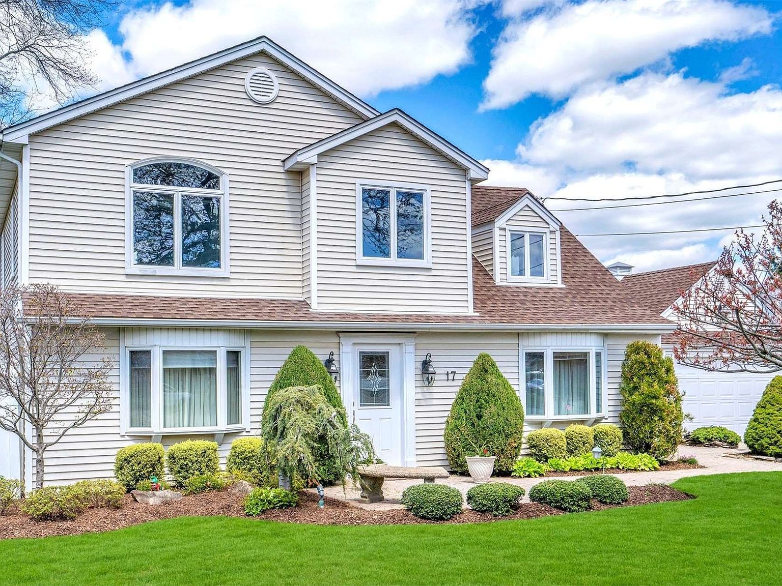 17 Biltmore Boulevard, Massapequa, NY 11758 Zillow