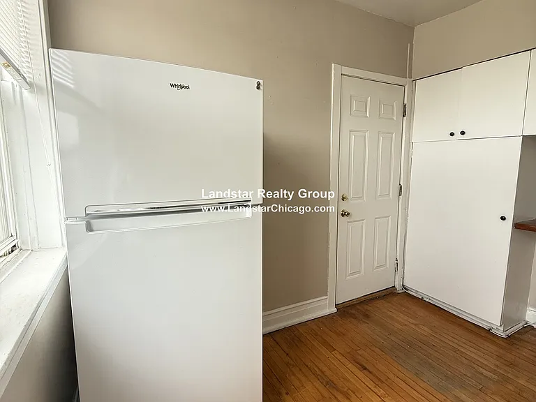 3052 W Berteau Ave #3 — Photo 11