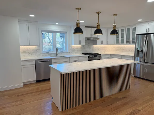 37 Eastview Rd, Hopkinton, MA 01748