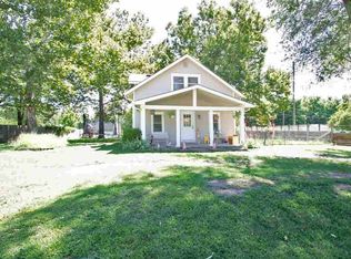 206 N Linden St, Belle Plaine, KS 67013
