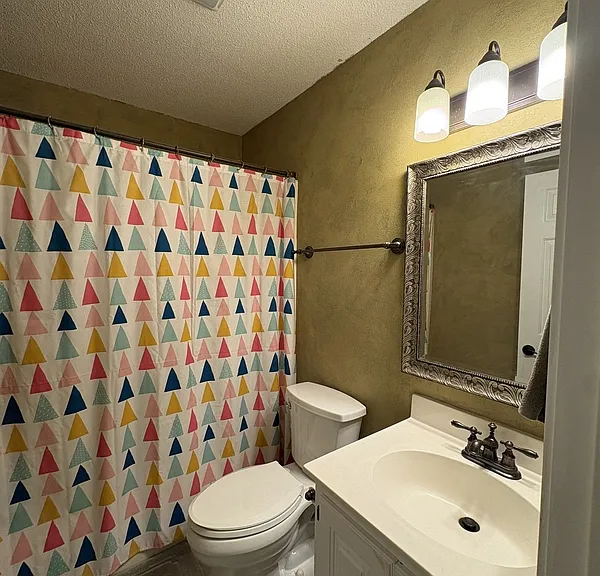 321 N Valley View Dr — Photo 26