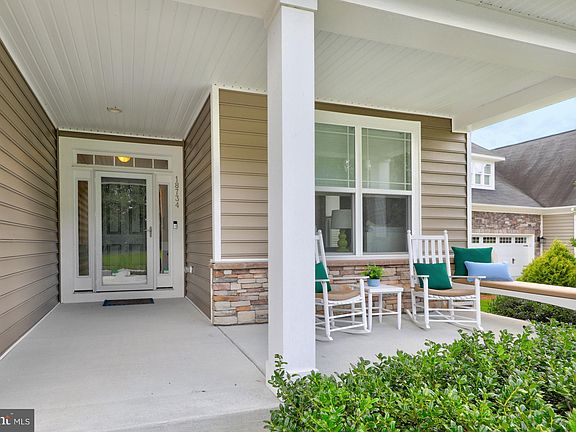 2nd image of 18734 Lakelands Dr