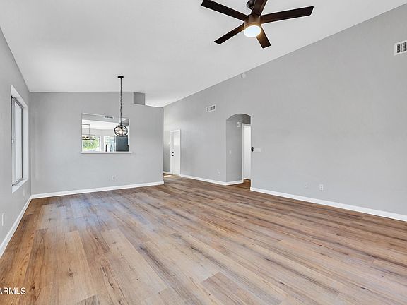5th image of 2210 E KELTON Lane